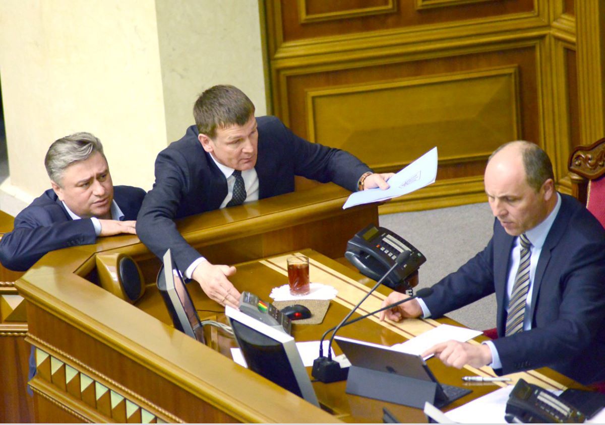 Все партии Верховной рады Украины подписали документ против выборов президента
