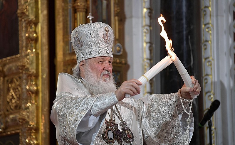 Патриарх Кирилл призвал запретить усыновление детей для иностранных граждан