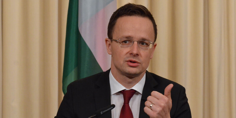 Венгрия поддержала Шольца в отказе давать Украине ракеты