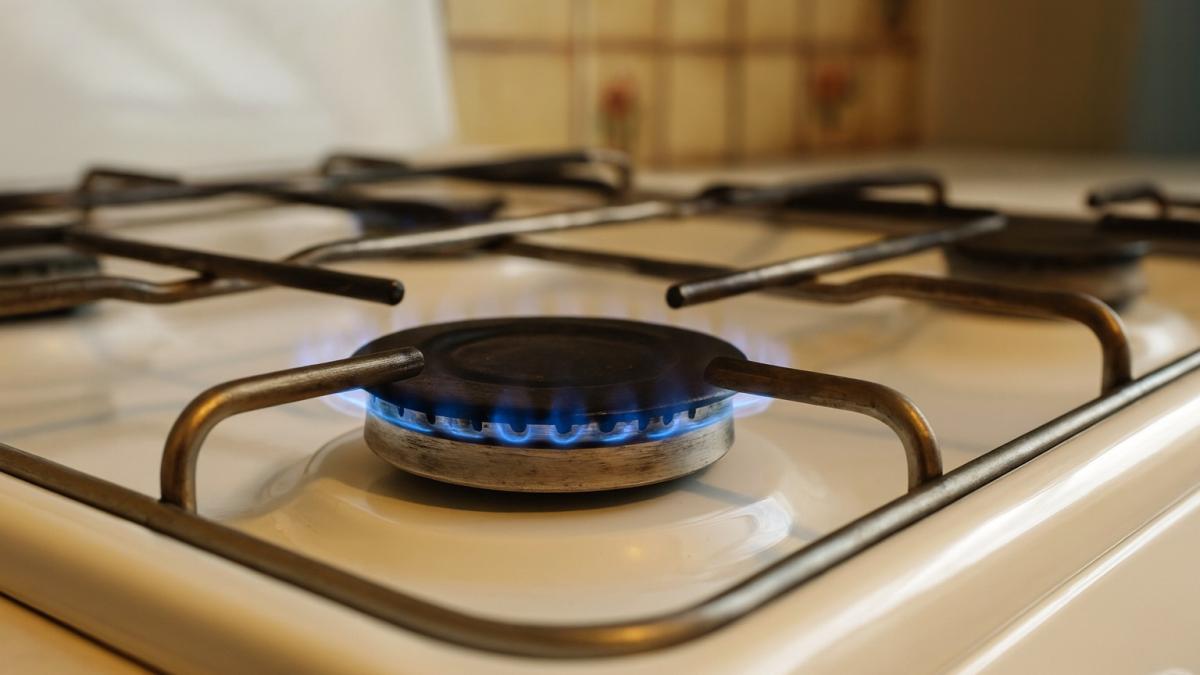 Горящая конфорка газовой плиты