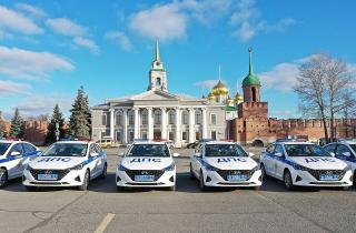 В Екатеринбурге появилась очередь на регистрацию авто в ГИБДД