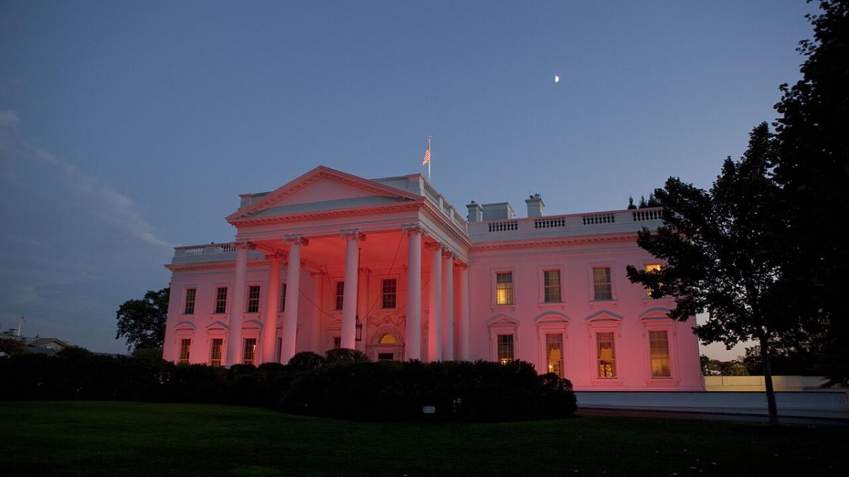 Здание Белого дома в Вашингтоне