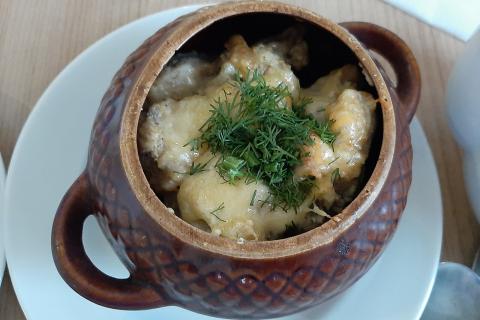 Как приготовить жаркое в горшочке в духовке