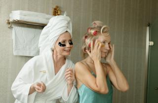 Дерматолог Зарема Омарова предупредила о вреде передержанных патчей и тканевых масок