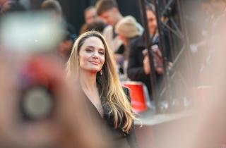 Развод давно позади, а буря только начинается: в переписке Джоли и Питта нашли новое топливо для конфликта