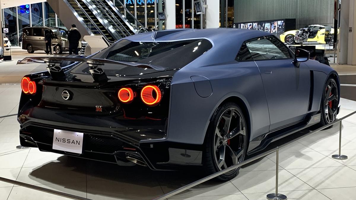 nissan GTR 2022