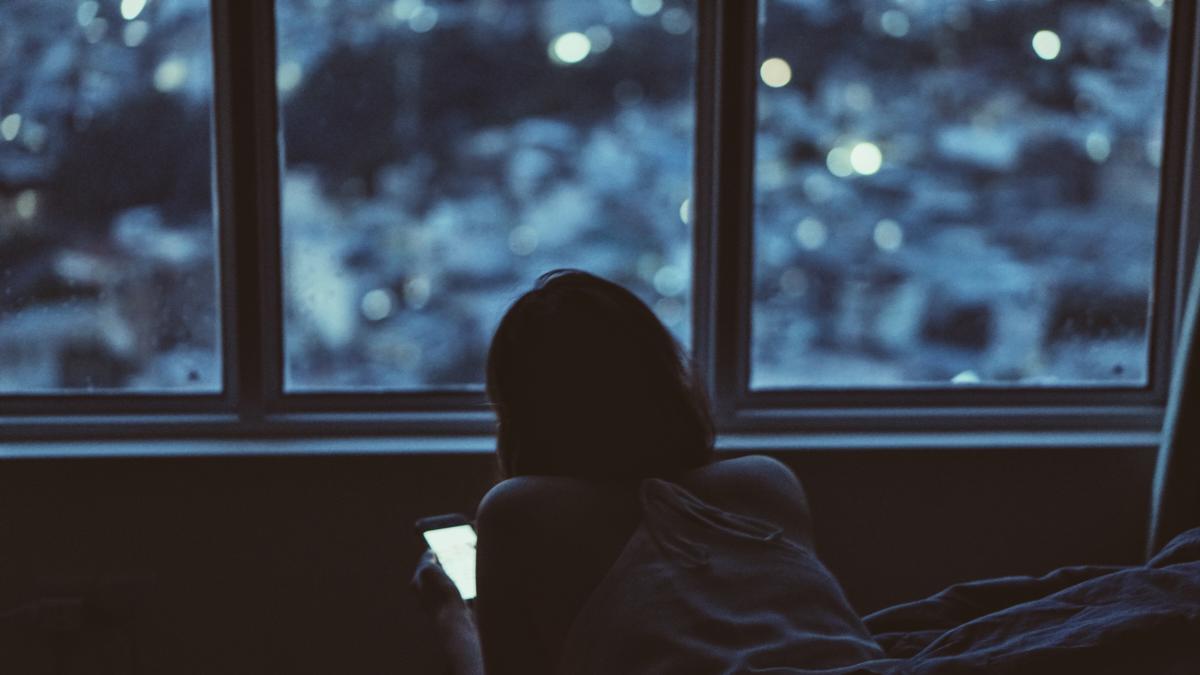 Vietnam woman on smartphone (Unsplash) Vietnam woman on smartphone (Unsplash)