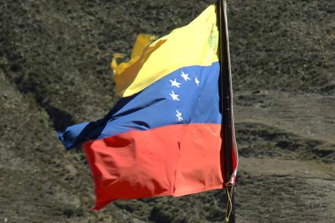 США потребовали выслать российских, китайских и иранских советников из Венесуэлы — NYT