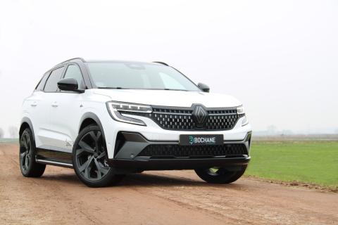 Дилеры назвали причины популярности белых автомобилей среди водителей