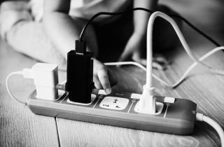 Режим ожидания заставляет технику потреблять электричество круглые сутки — Real Simple