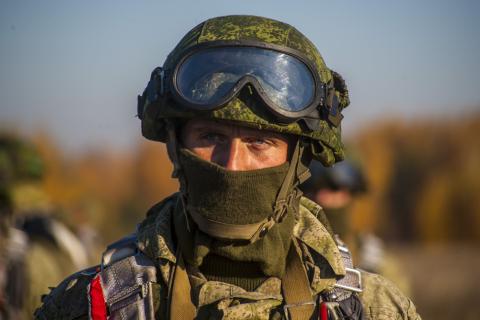 Семьи погибших контрактников получат гражданство: что это значит для иностранцев