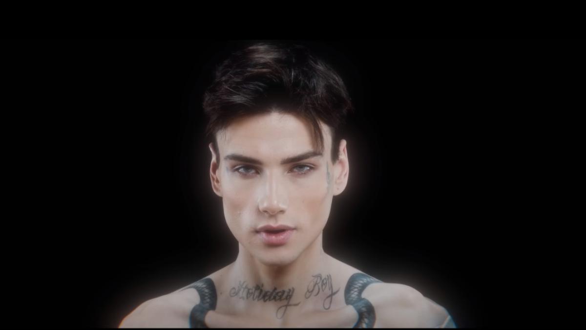 XOLIDAYBOY