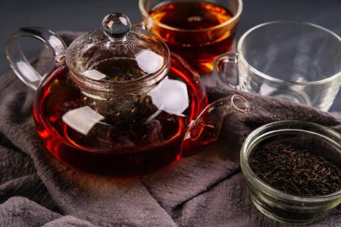 Катехины и кофеин в чае повышают термогенез и активность метаболизма Катехины и кофеин в чае повышают термогенез и активность метаболизма