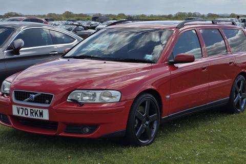 Швед Тоббе Юханссон построил Volvo V70 с мотором Toyota 2JZ мощностью 1300 л.с.