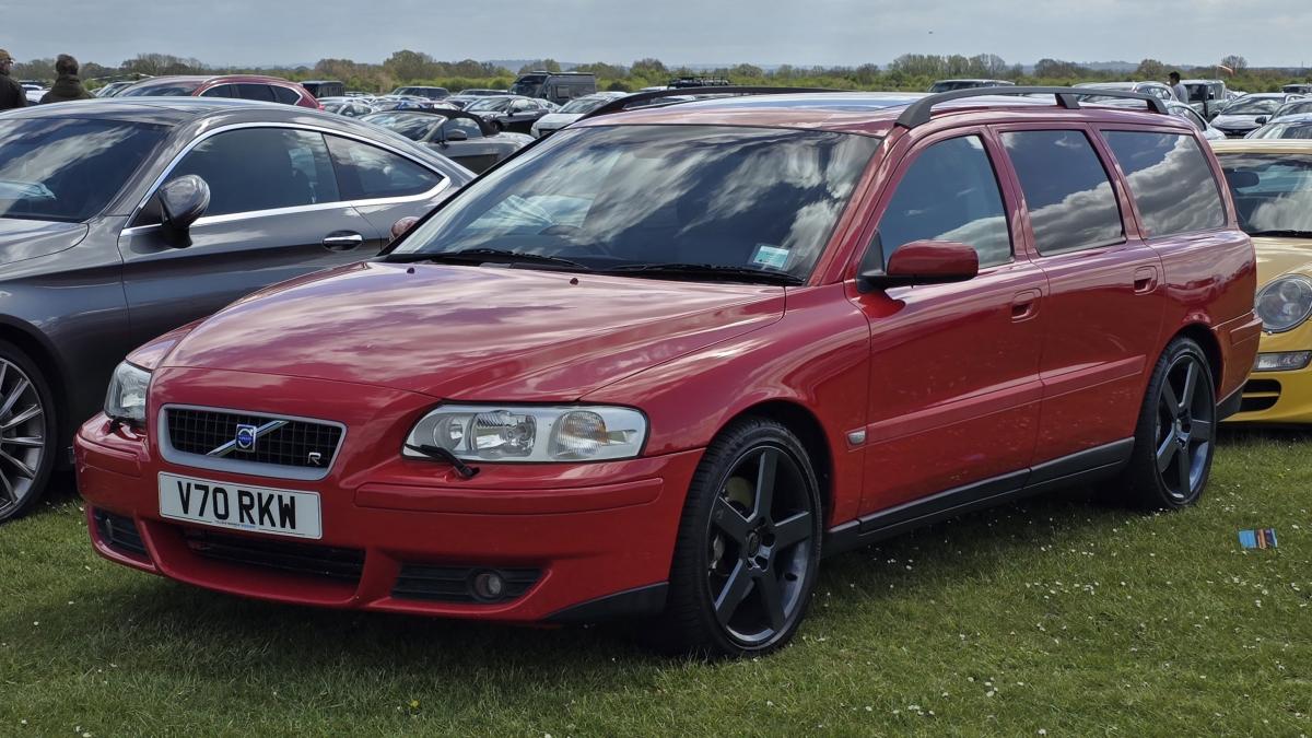2004 Volvo V70 R