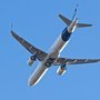 Пассажирский самолет Airbus А320 из Самары готовится к аварийной посадке в Шереметьево Пассажирский самолет Airbus А320 из Самары готовится к аварийной посадке в Шереметьево