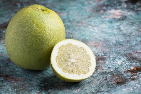 Влияние помело на действие лекарств, включая статины, подчеркнули специалисты