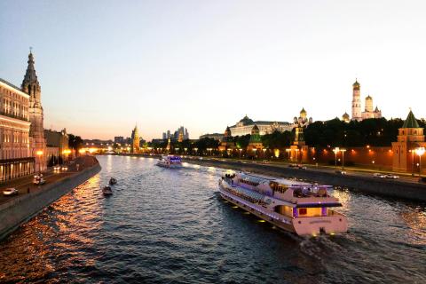 В Москве сносят скандальную скульптуру 