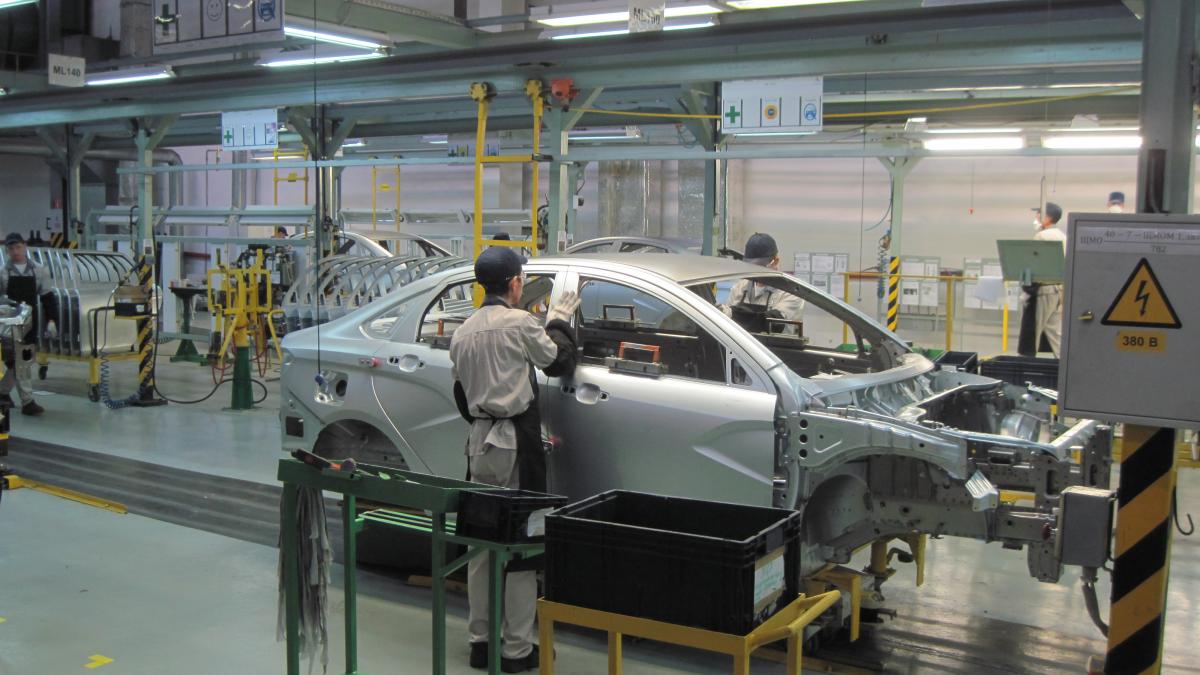 Сборка кузова Lada Vesta