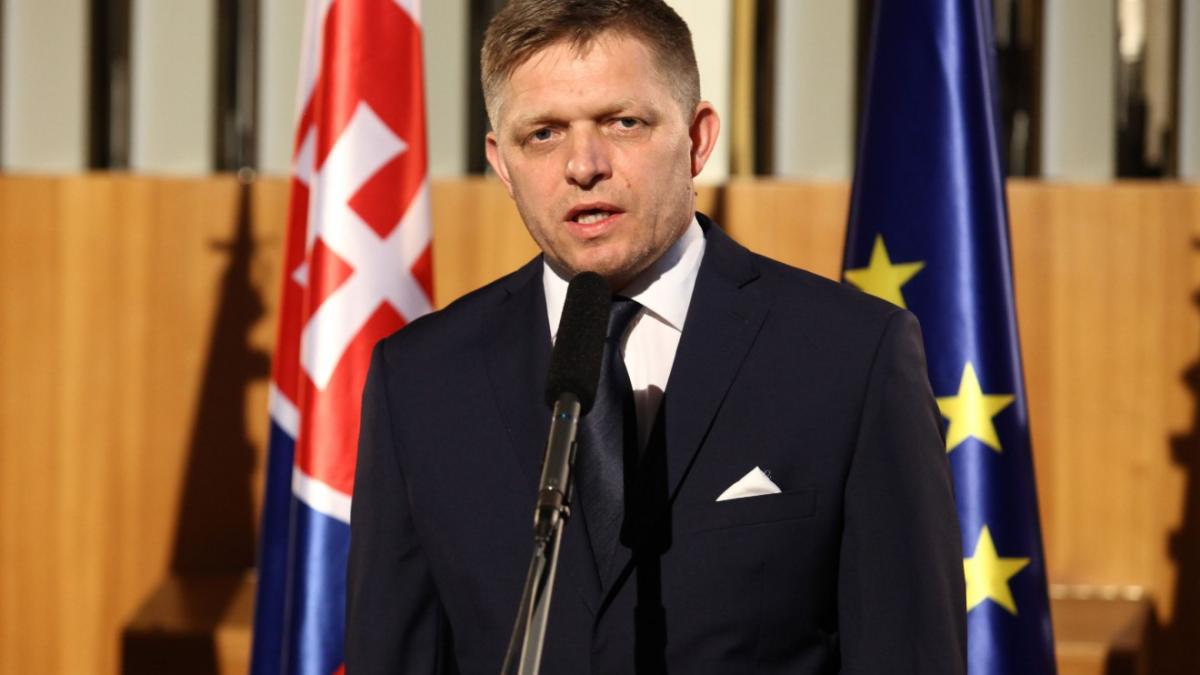 Роберт Фицо
