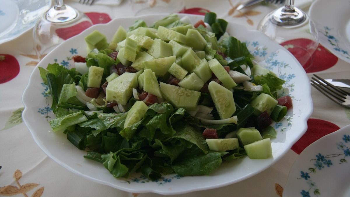 Салат из огурцов