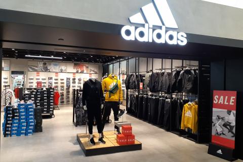 Adidas выпустил лимитированные кроссовки в честь последнего концерта Оззи Осборна