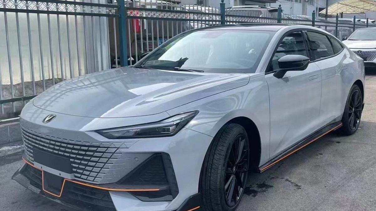 Changan UNI-V