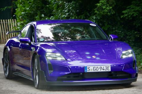 Polestar 5 оказался на 450 кг тяжелее Porsche Taycan из-за батареи и габаритов
