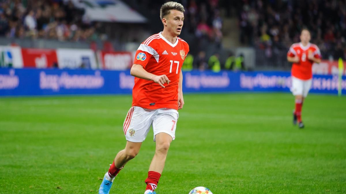 Aleksandr Golovin (10.10.2019) Aleksandr Golovin (10.10.2019)