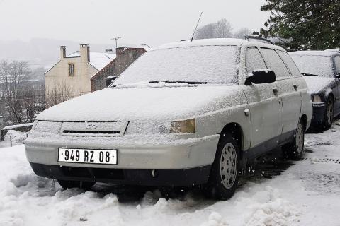 Lada 111 требует частого ремонта из-за перегрева, течей и проблем с электрикой