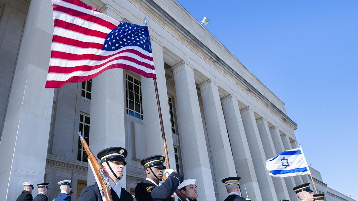 Флаги США и Израиля