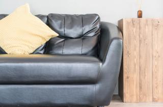 Защита от солнца предотвращает выгорание кожаной обивки