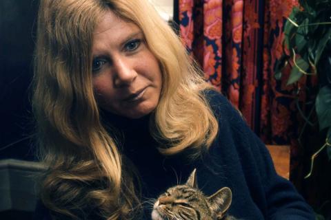 Писательница Джилли Купер умерла в возрасте 88 лет после несчастного случая