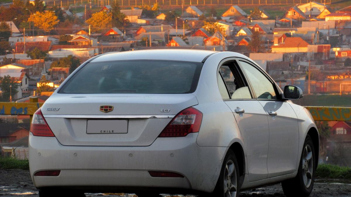 Geely EC7 Автомобиль