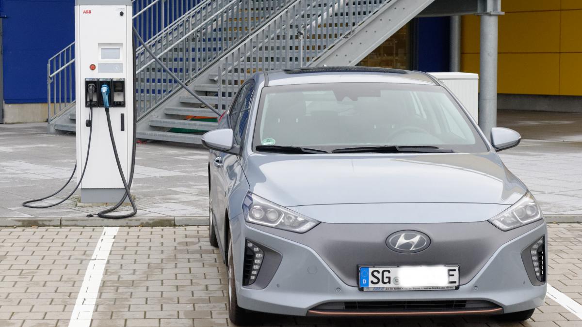 Hyundai Ioniq