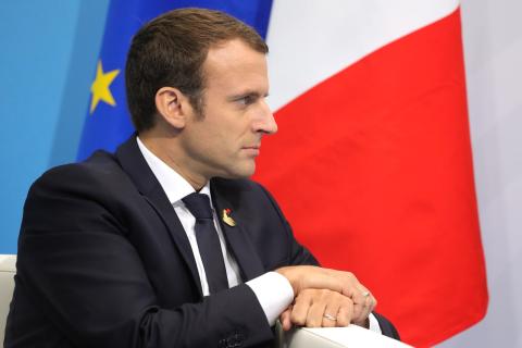 Президент Франции Макрон выступил за перемирие в разговоре с Зеленским