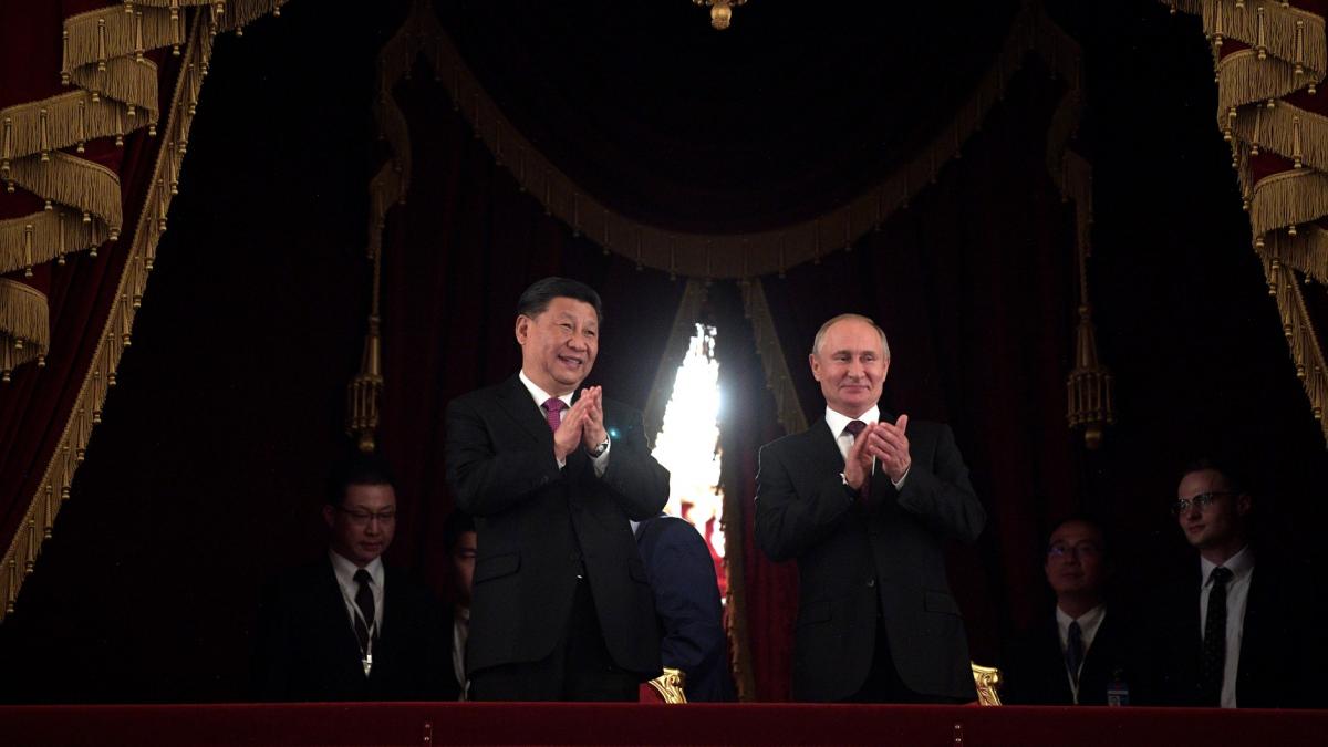 Путин и Си Цзиньпин в театре
