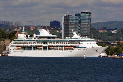 На верфи Meyer Turku состоялся спуск на воду лайнера Legend of the Seas весом 250 тысяч тонн