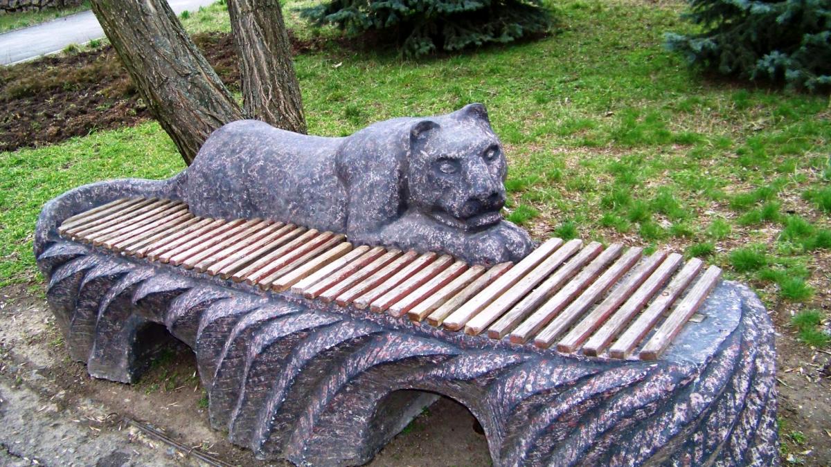 Зоопарк, скамейка Пантера - panoramio Зоопарк, скамейка Пантера - panoramio