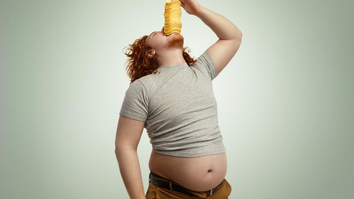 Мужчина с пивным животом