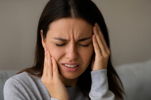 Яркие овощи рекомендуют как безопасную основу рациона при мигрени — EatingWell