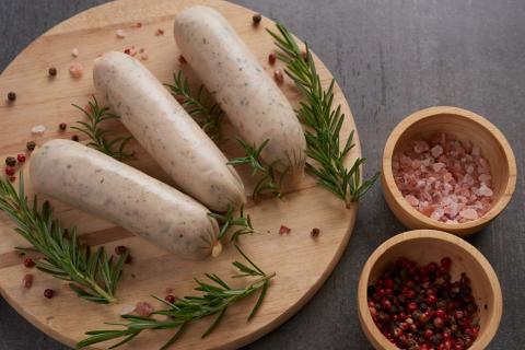 Как приготовить домашнюю колбасу: рецепт с варкой и обжаркой