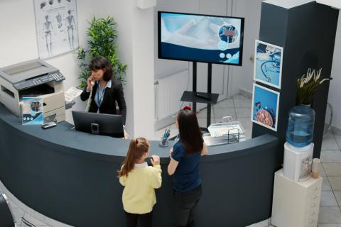 Онлайн-запись к врачу через Госуслуги стала массовой услугой для регионов — Минцифры РФ