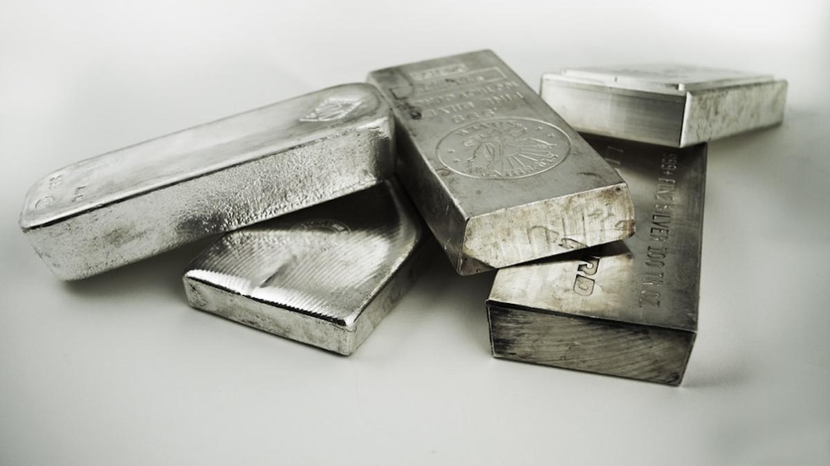 Слитки серебра