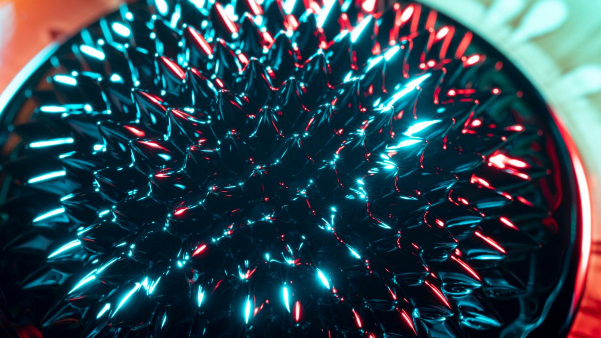 Ферромагнитный металл