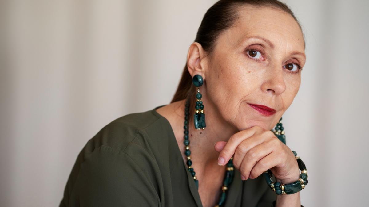 Пожилая женщина