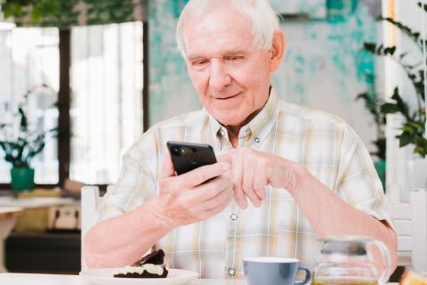 В Нижегородской области пользователи ИИ старше 55 лет стали использовать технологии в три раза чаще