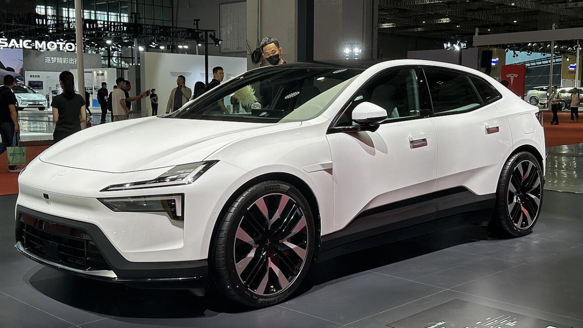Polestar 4