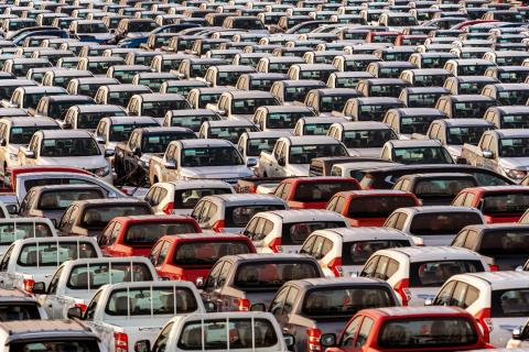 Автостат: импорт новых автомобилей в Россию упал на 63% в первом полугодии 2025 года