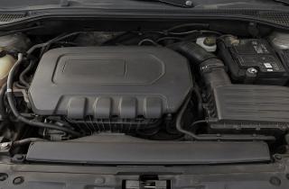 Оригинальная защита моторного отсека с вентиляцией предотвращает перегрев и сохраняет гарантию